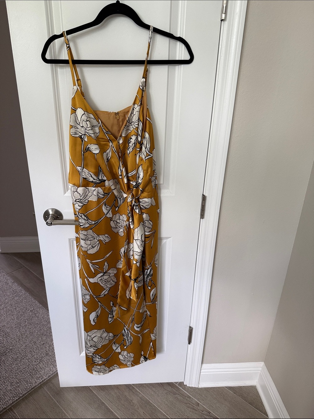 Chelsea28 XL NWT Mustard Floral silk-like Midi Slip Dress with Front Tie